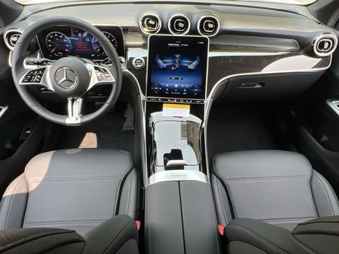 Certified 2025 Mercedes-Benz GLC 300 4MATIC image 21