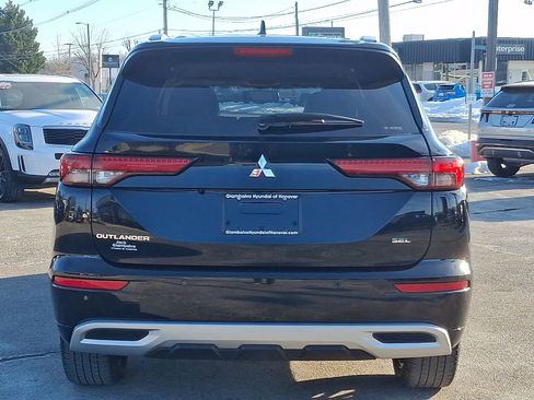 Used 2023 Mitsubishi Outlander SEL Black Edition image 5