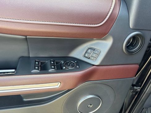 Used 2024 Ford Expedition Limited AWD/4WD image 14