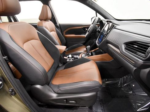 Used 2025 Subaru Forester Touring w/ Popular Package - Touring AWD/4WD image 19