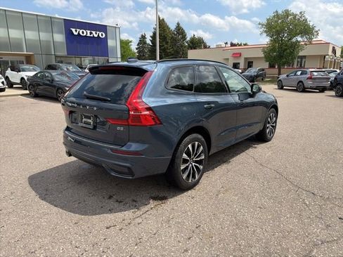Used 2025 Volvo XC60 B5 Plus w/ Protection Package Premier AWD/4WD image 4