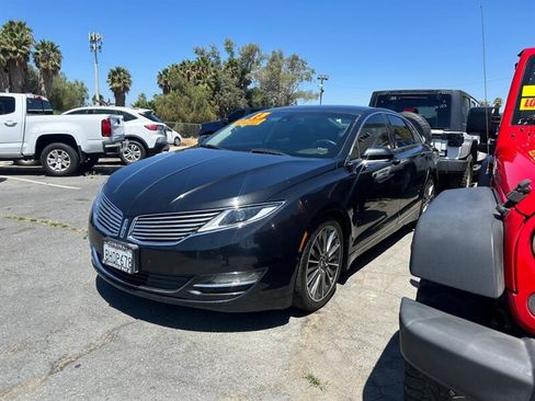 Used 2013 Lincoln MKZ AWD image 4