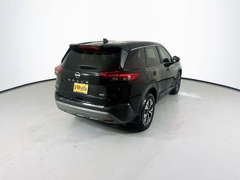 Used 2023 Nissan Rogue SV FWD image 9