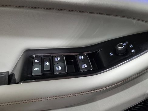 Used 2022 Jeep Grand Cherokee Overland w/ Luxury Tech Group IV AWD/4WD image 27