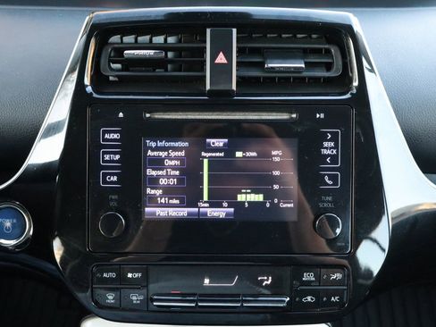 Used 2017 Toyota Prius Two image 33