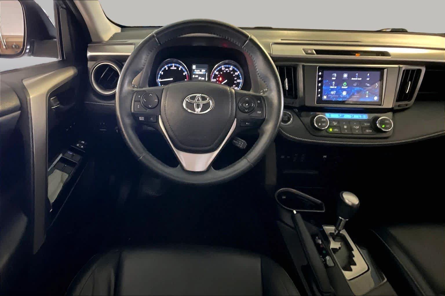 Used 2016 Toyota RAV4 Limited FWD image 5