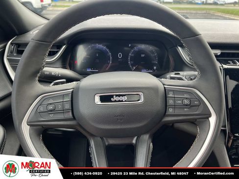 Used 2024 Jeep Grand Cherokee L Altitude AWD/4WD image 19