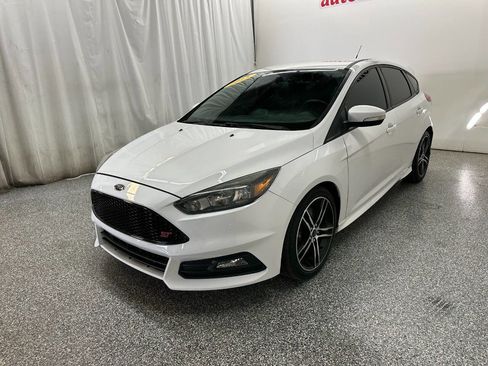 Used 2015 Ford Focus ST image 3