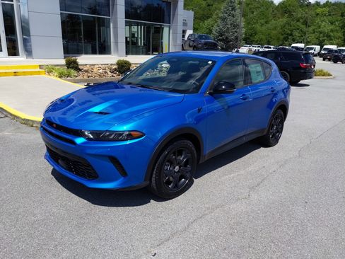 New 2025 Dodge Hornet GT w/ GT Blacktop Package image 2