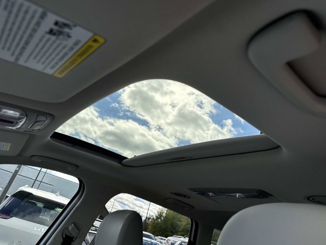 Used 2024 Kia Telluride S w/ S Sunroof Package AWD/4WD image 16