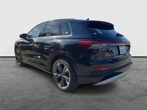 Used 2022 Audi Q4 e-tron Premium Plus w/ Premium Plus image 3
