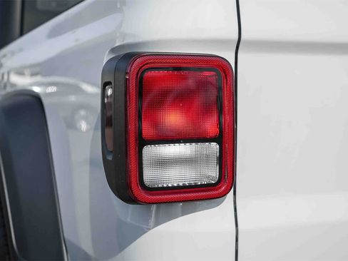 New 2026 Jeep Gladiator Sport image 7