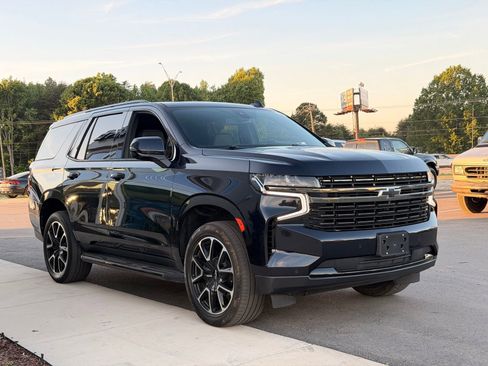 Used 2022 Chevrolet Tahoe RST w/ Luxury Package AWD/4WD image 4