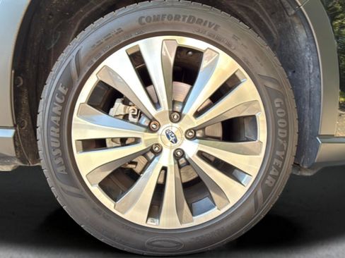 Used 2022 Subaru Ascent Limited image 24