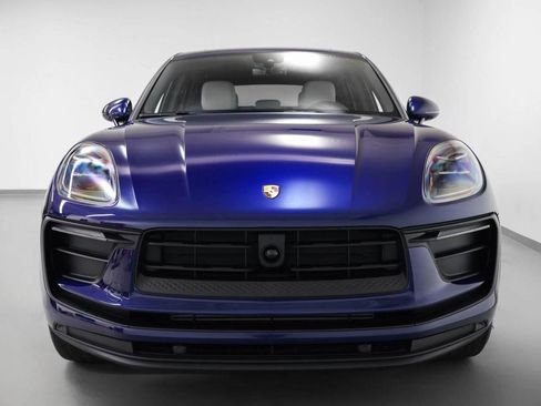 New 2025 Porsche Macan image 8