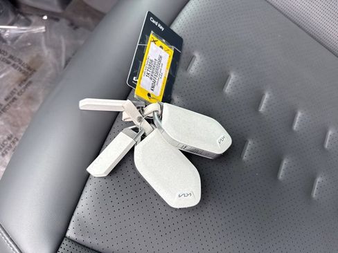 Used 2024 Kia EV9 Wind AWD/4WD image 24