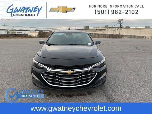 Used 2024 Chevrolet Malibu LT image 2