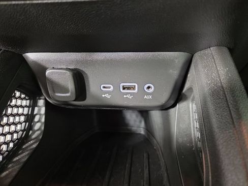 Used 2021 Chevrolet TrailBlazer LT w/ Convenience Package FWD image 25
