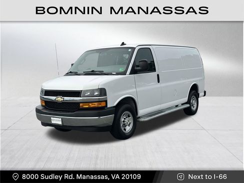 Used 2023 Chevrolet Express 2500 w/ Driver Convenience Package image 3
