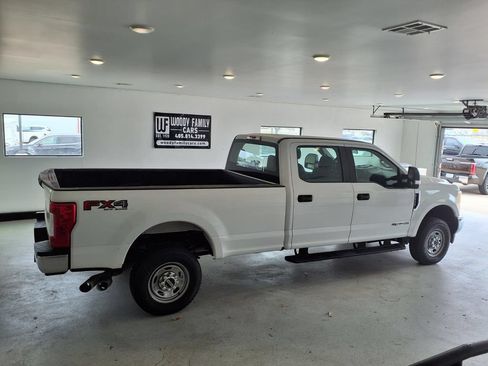 Used 2017 Ford F250 XL w/ Power Equipment Group AWD/4WD image 17