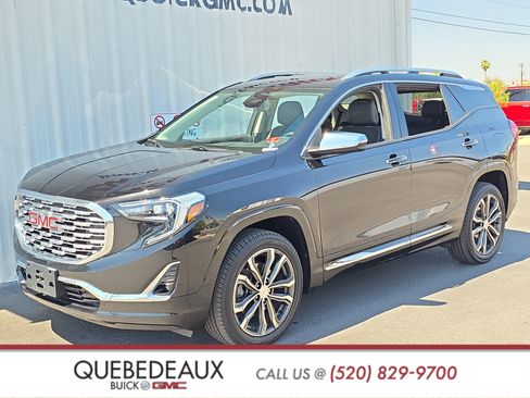Used 2018 GMC Terrain Denali w/ Driver Alert Package II AWD/4WD image 3