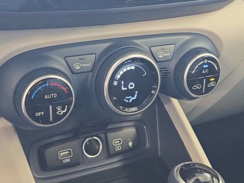New 2026 Hyundai Venue SEL FWD image 21