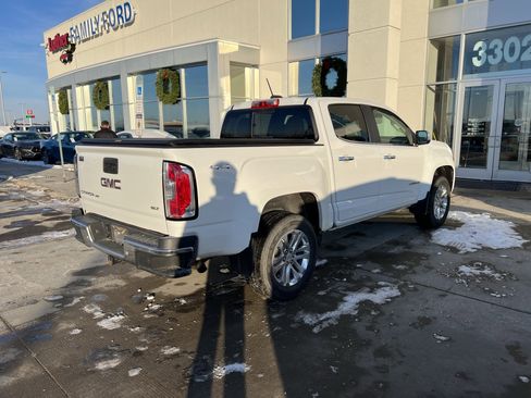 Used 2019 GMC Canyon SLT w/ Driver Alert Package image 4
