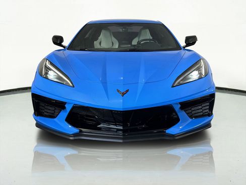 Used 2021 Chevrolet Corvette Stingray Convertible w/ Z51 Performance Package image 3