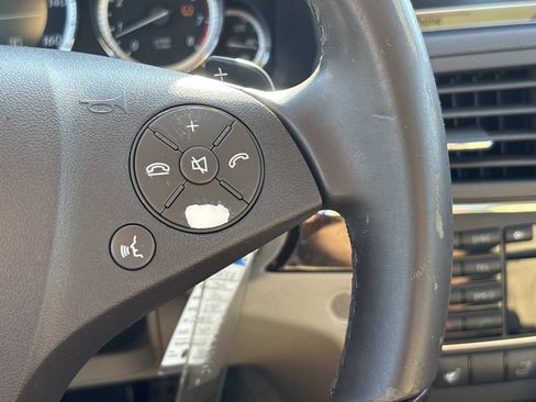 Used 2011 Mercedes-Benz E 350 Cabriolet image 19