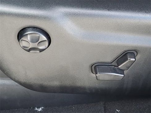 Used 2023 Dodge Durango GT image 7