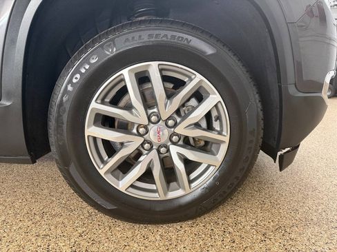 Used 2017 GMC Acadia SLE FWD image 21