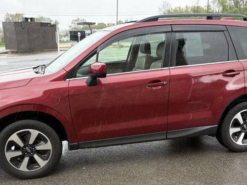 Used 2018 Subaru Forester 2.5i Limited w/ Popular Package #2 AWD/4WD image 5