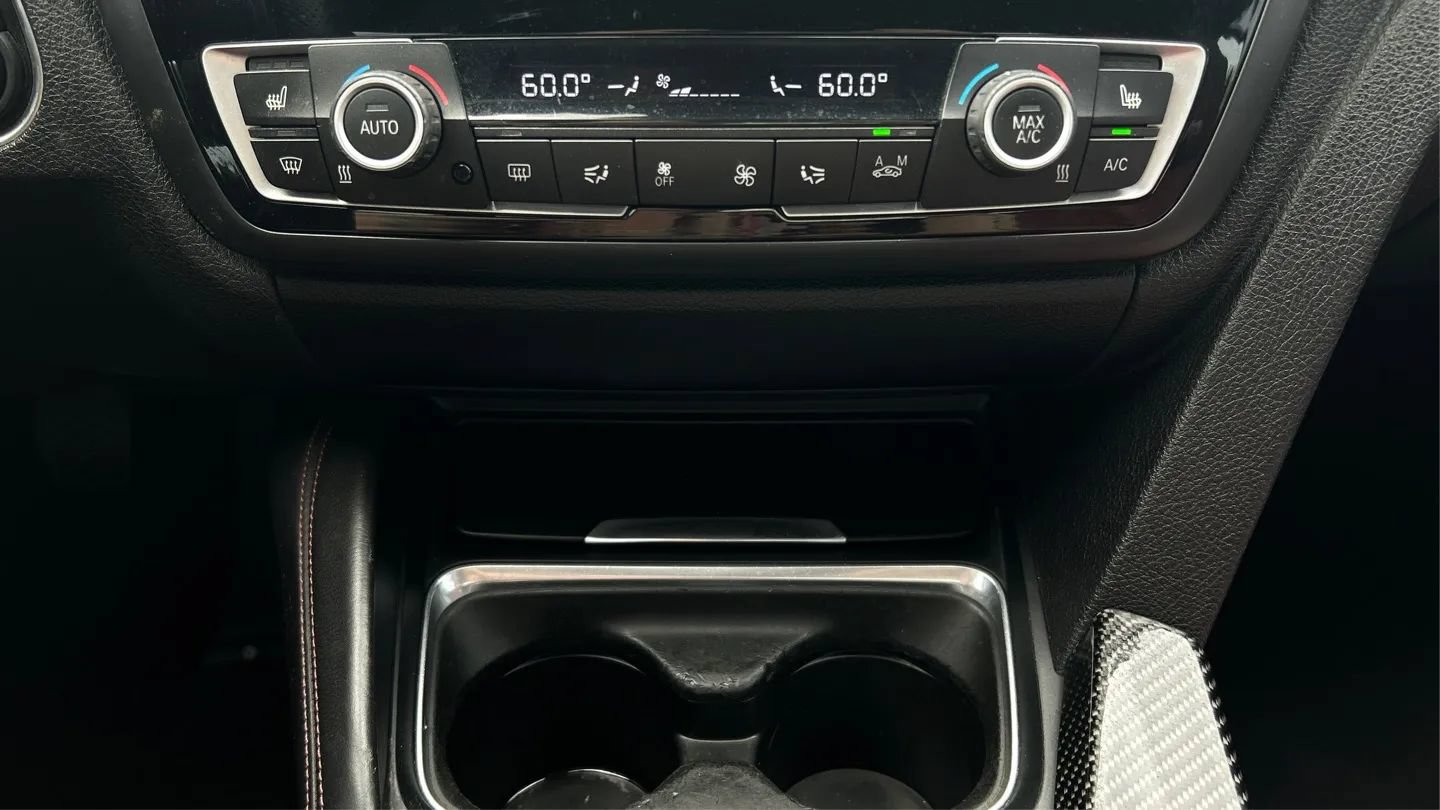 Used 2016 BMW M4 Convertible RWD image 35