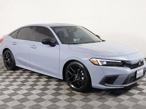 Used 2024 Honda Civic Sport image 3