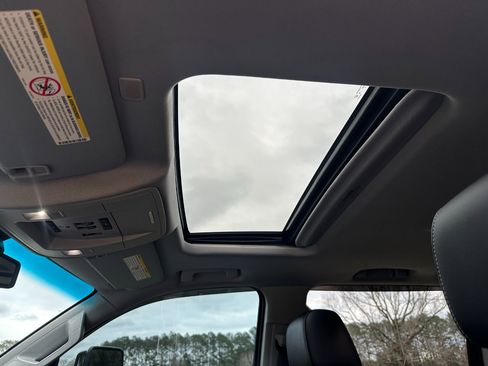 Used 2018 Chevrolet Silverado 2500 LTZ w/ Duramax Plus Package image 17