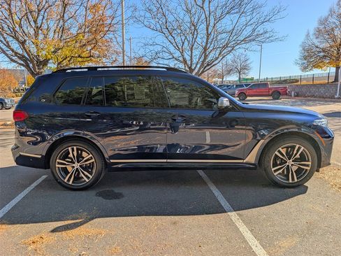 Used 2022 BMW X7 M50i image 6