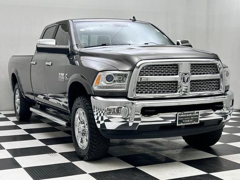 Used 2015 RAM 2500 Laramie w/ Convenience Group image 2