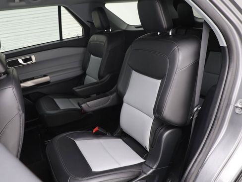 Used 2023 Ford Explorer XLT w/ Equipment Group 202A image 12