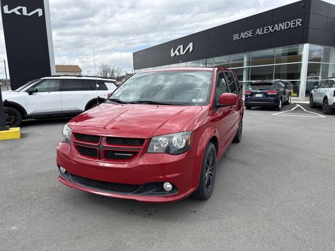 Used 2015 Dodge Grand Caravan R/T image 8