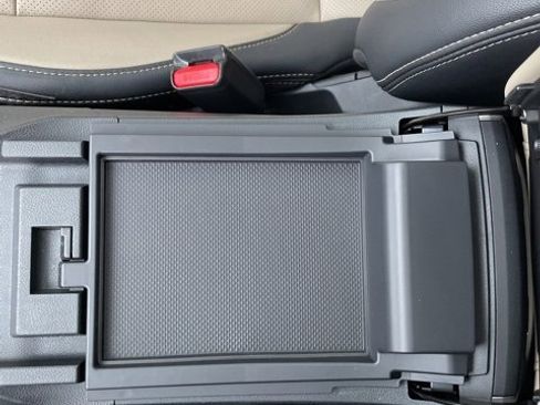 Used 2023 Subaru Outback Limited image 11