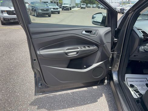 Used 2018 Ford Escape SE w/ SE Sync 3 Package FWD image 8