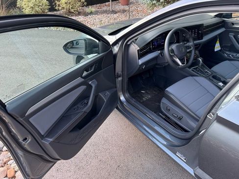 New 2025 Volkswagen Jetta SE image 19