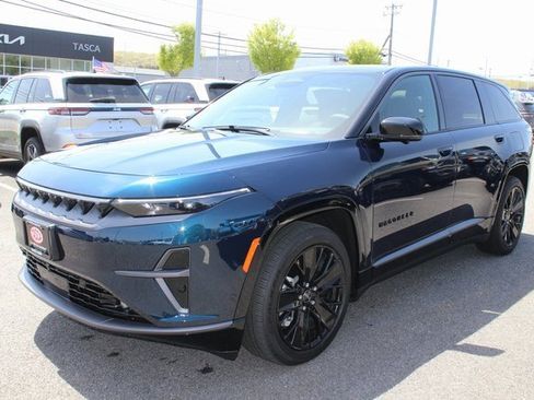 Used 2024 Jeep Wagoneer Launch Edition image 2