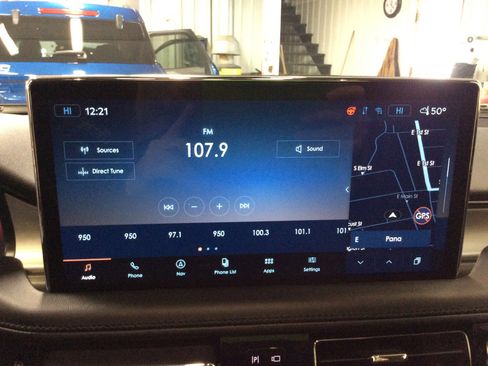 Used 2023 Lincoln Nautilus Reserve image 27