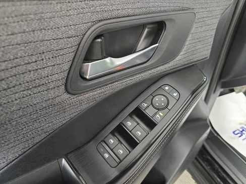 Used 2023 Nissan Rogue SV image 16