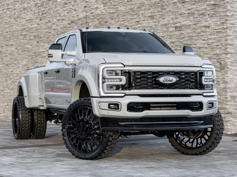 Used 2026 Ford F450 Platinum w/ Platinum Plus Package image 1