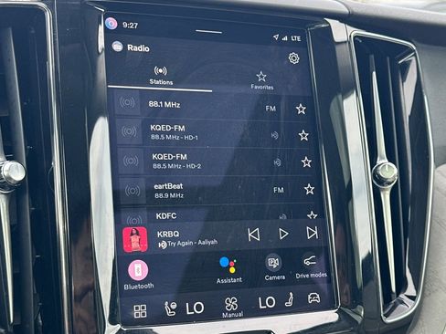 Used 2023 Volvo XC60 T8 Plus image 20