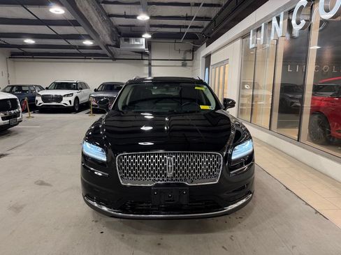 Used 2023 Lincoln Nautilus AWD w/ Premium Package image 2