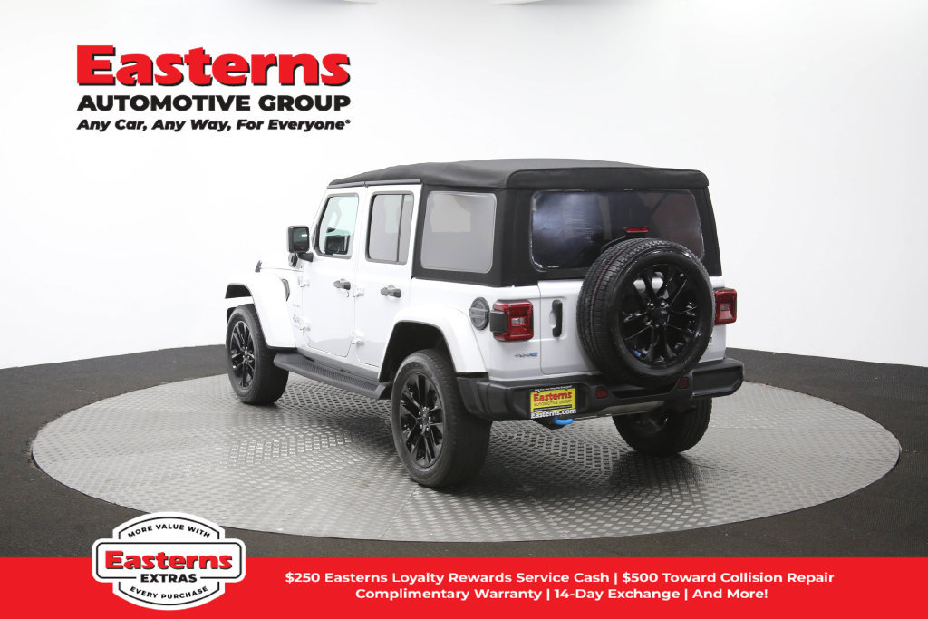Used 2022 Jeep Wrangler Unlimited Sahara w/ Cold Weather Group AWD/4WD image 67