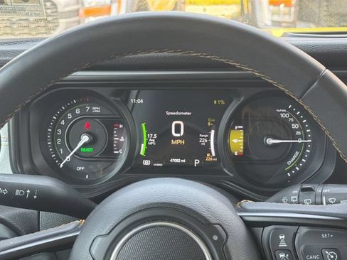 Used 2024 Jeep Wrangler Unlimited AWD/4WD image 24